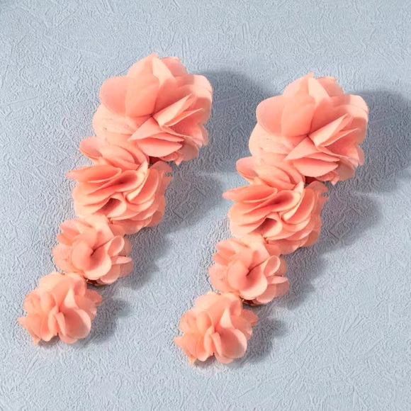 Jiselé - Elegant Pink Lace Fabric Flower Drop Earings - Picture 4 of 8